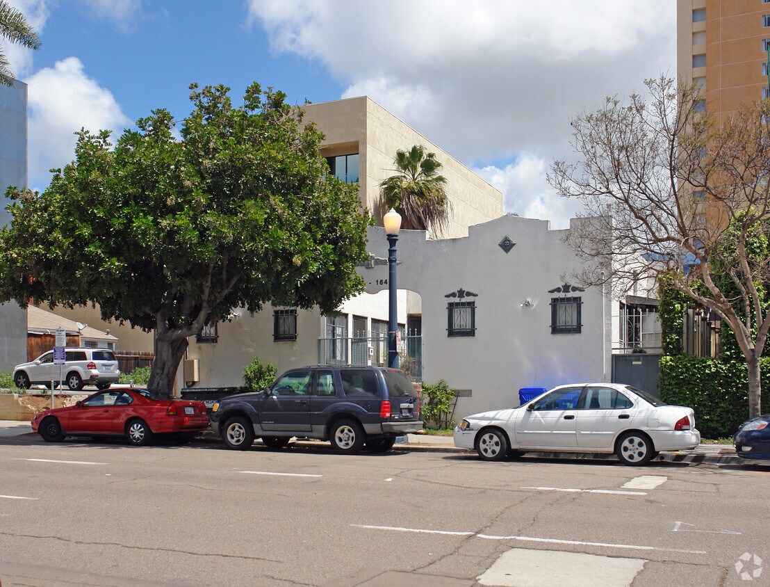 Primary Photo - 1637 State St