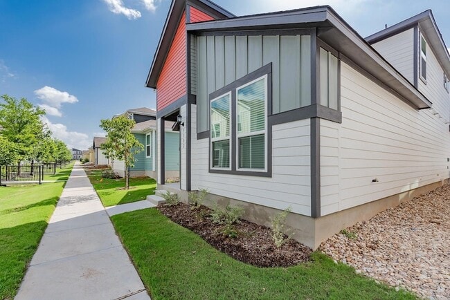 Foto del edificio - 5302 Mulberry Grove Ln