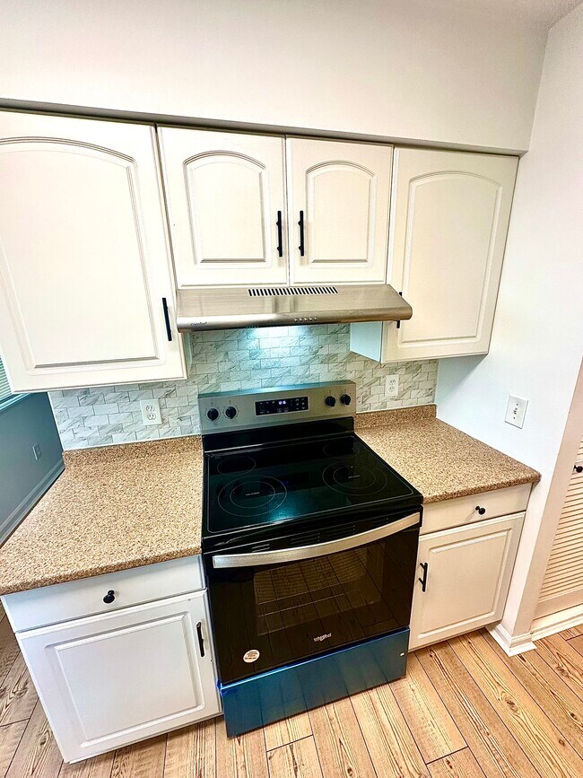 Foto del edificio - 7614 Pons Ln