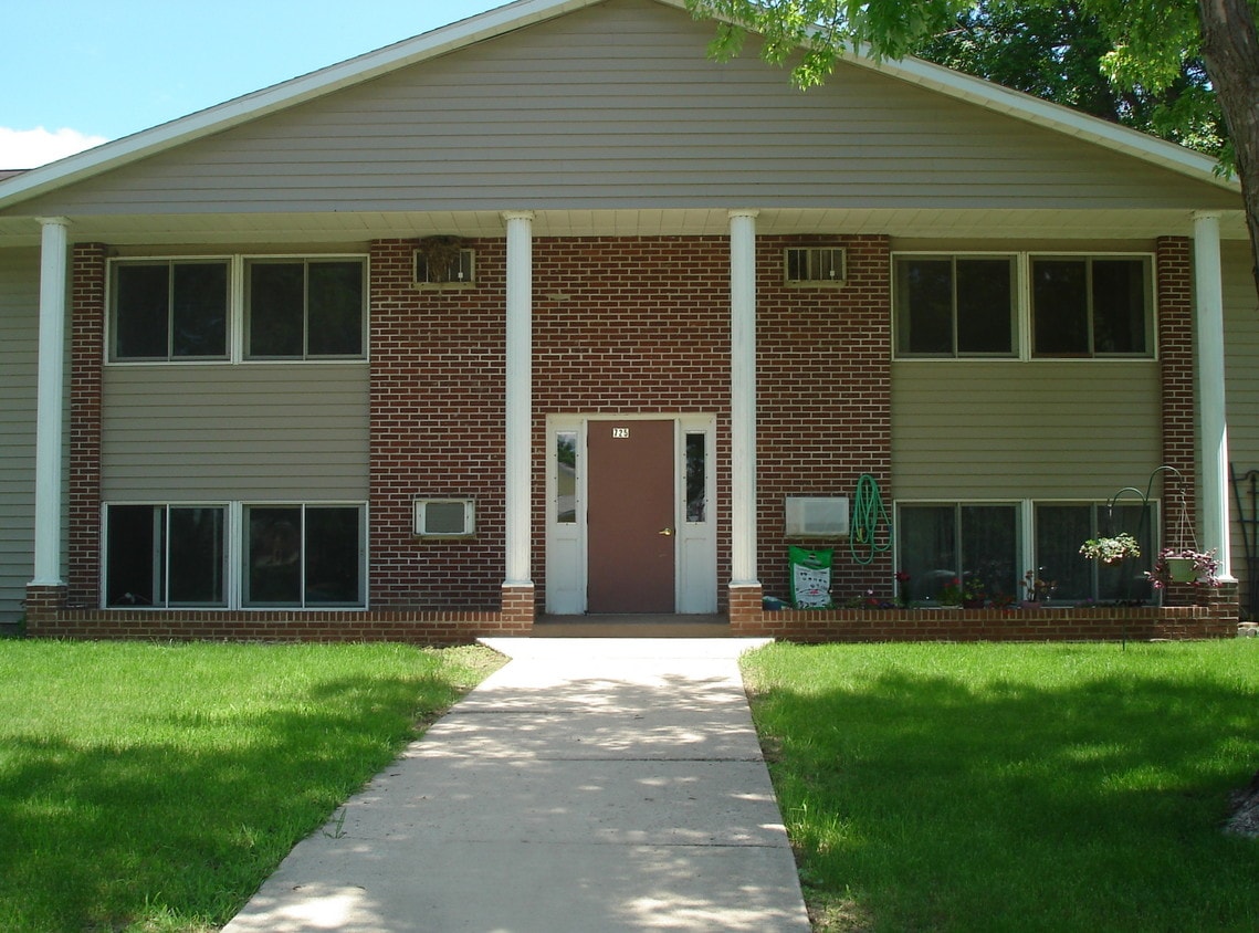 Primary Photo - 725 S 9th St
