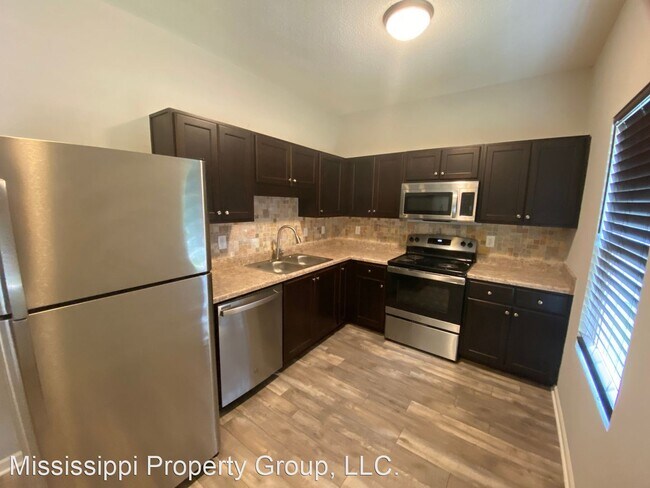 Foto del edificio - 4 br, 4 bath House - 406 Shady Park Cove