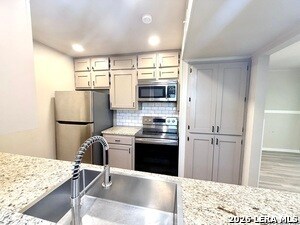 Foto del edificio - 105 Brentwood Dr