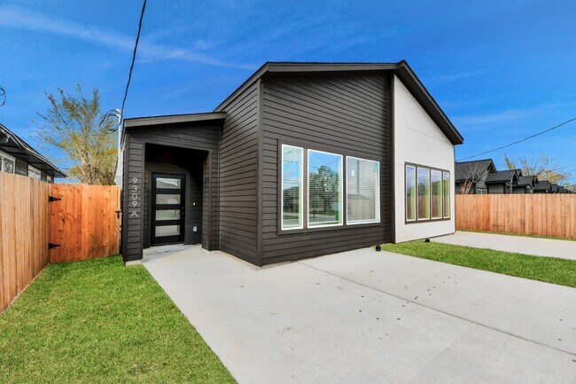 Foto del edificio - 9309 Caddo Rd