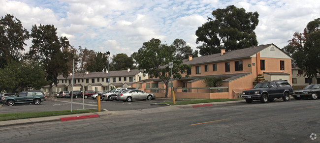 Building Photo - Carmelitos Housing