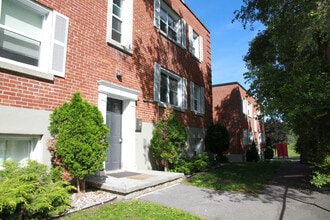 Building Photo - 354 London Terr