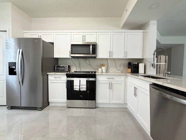 Building Photo - 11024 Legacy Dr
