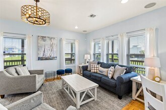 Building Photo - 4114 Courageous Ln