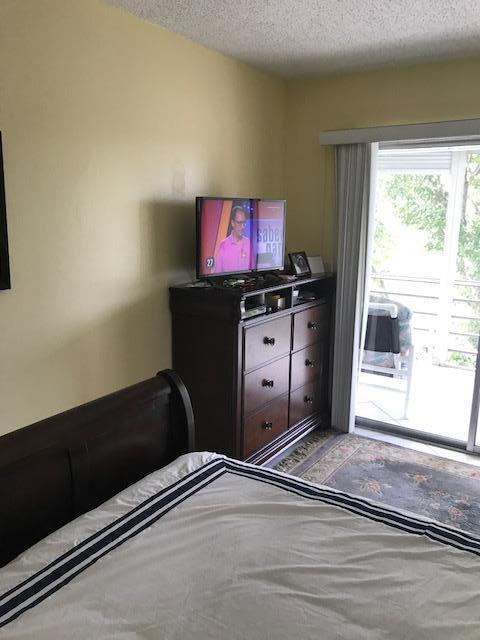 Foto del edificio - 3028 Harwood D