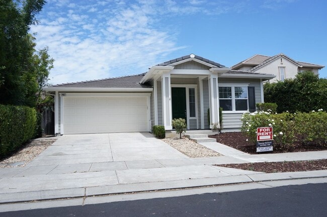 Building Photo - 467 E Legacy Dr