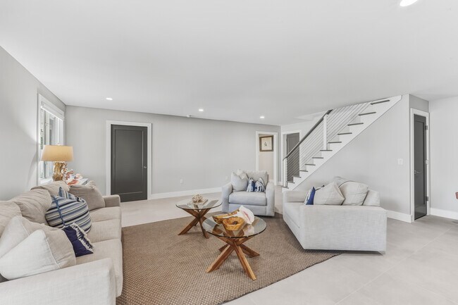 Foto del edificio - 165 1st St E