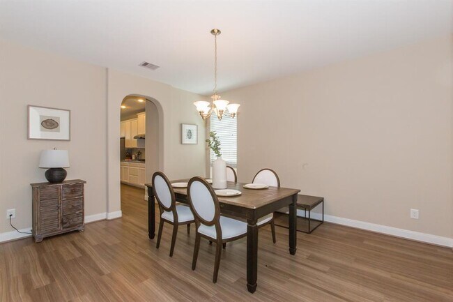 Building Photo - 4043 Steep Woods Dr