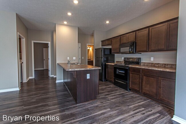 Foto del edificio - 3 br, 3 bath House - 1117 E. Latoka