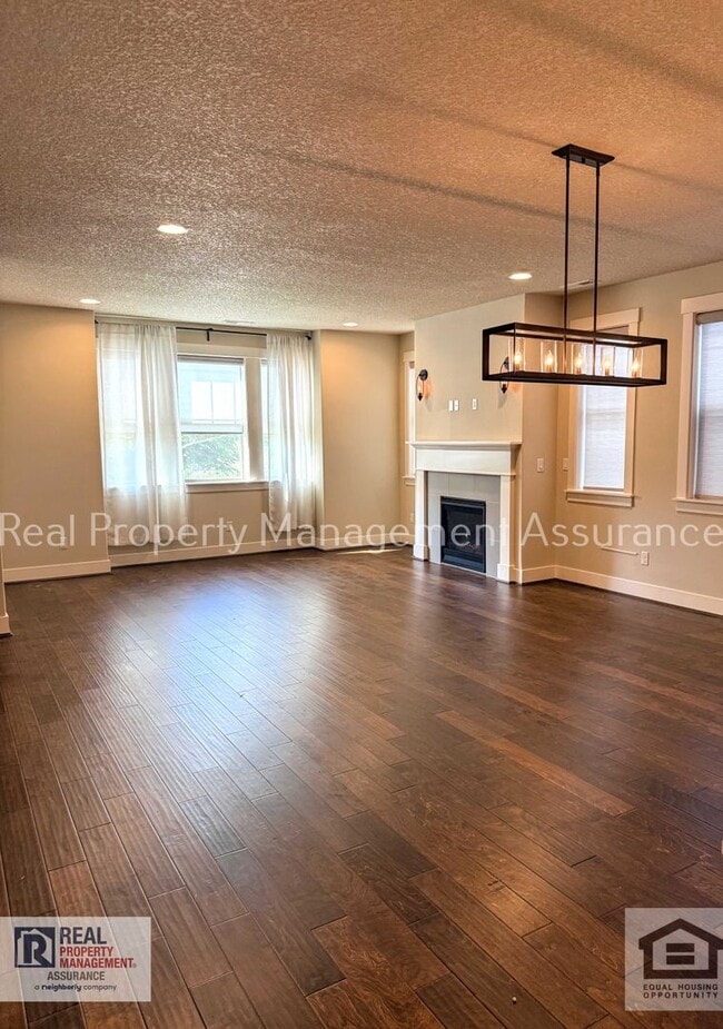 Building Photo - 15085 NW Rossetta St