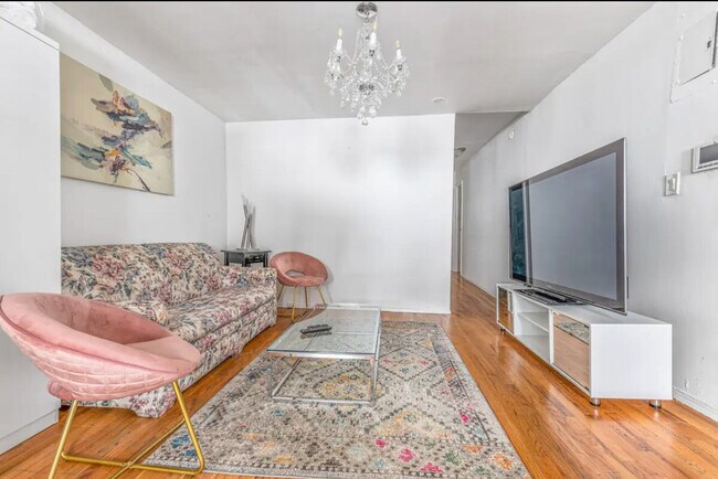 Foto del edificio - 600 2nd Ave