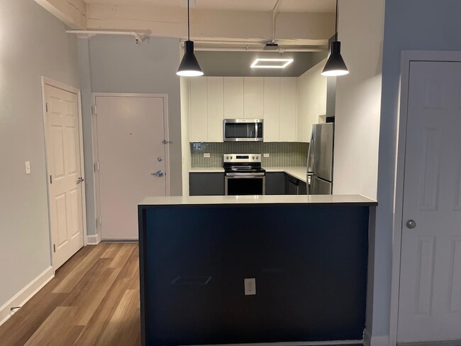 Building Photo - 160 Lafayette St