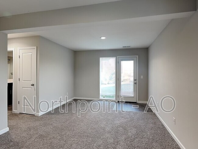 Building Photo - 21721 North Ridge