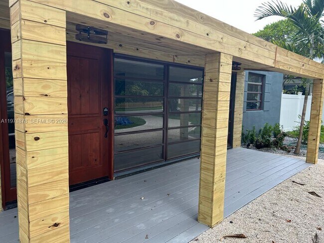 Foto del edificio - 14825 Garden Dr