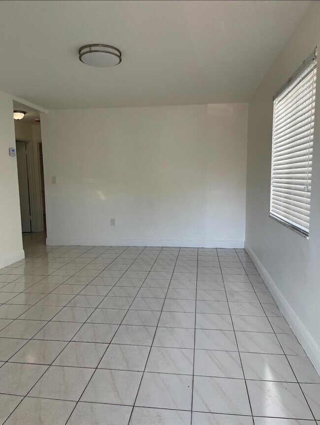 Foto del edificio - 1783 NW 16th St