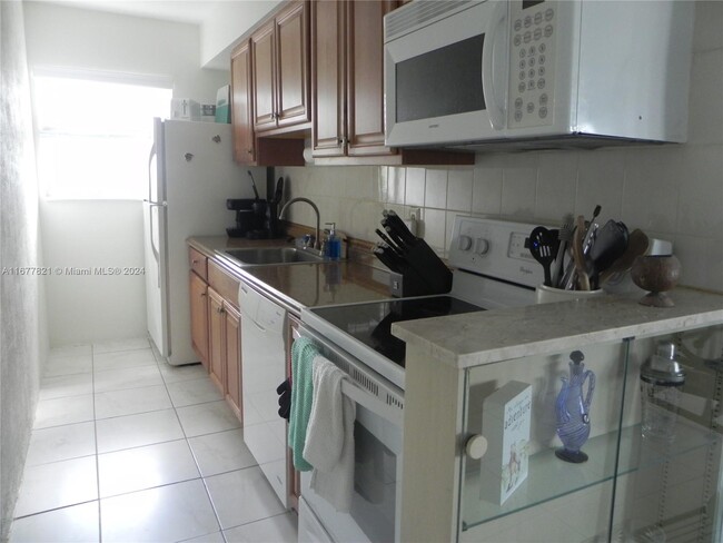 Foto del edificio - 3212 NE 8th Ct