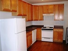 Primary Photo - 726 W Barry Ave