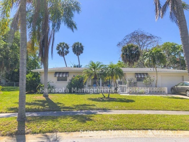 Building Photo - 6760 Half Moon Dr