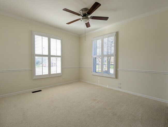 Foto del edificio - 309 Willow Pkwy