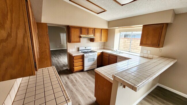 Foto del edificio - 38022 Rudall Ave