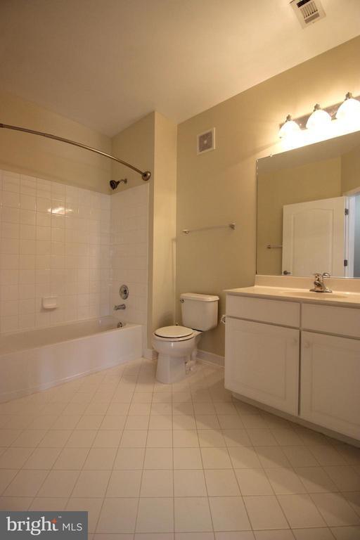 Foto del edificio - 1641 Ladue Ct