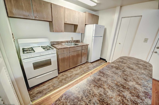 Foto del edificio - 4223 Hickory Ave