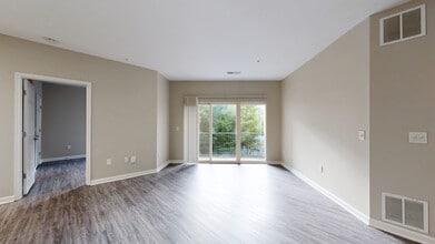 Interior Photo - 20 Lambourne