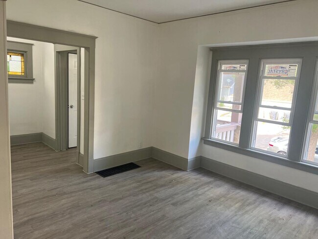 Foto del edificio - 3279 N 28th St