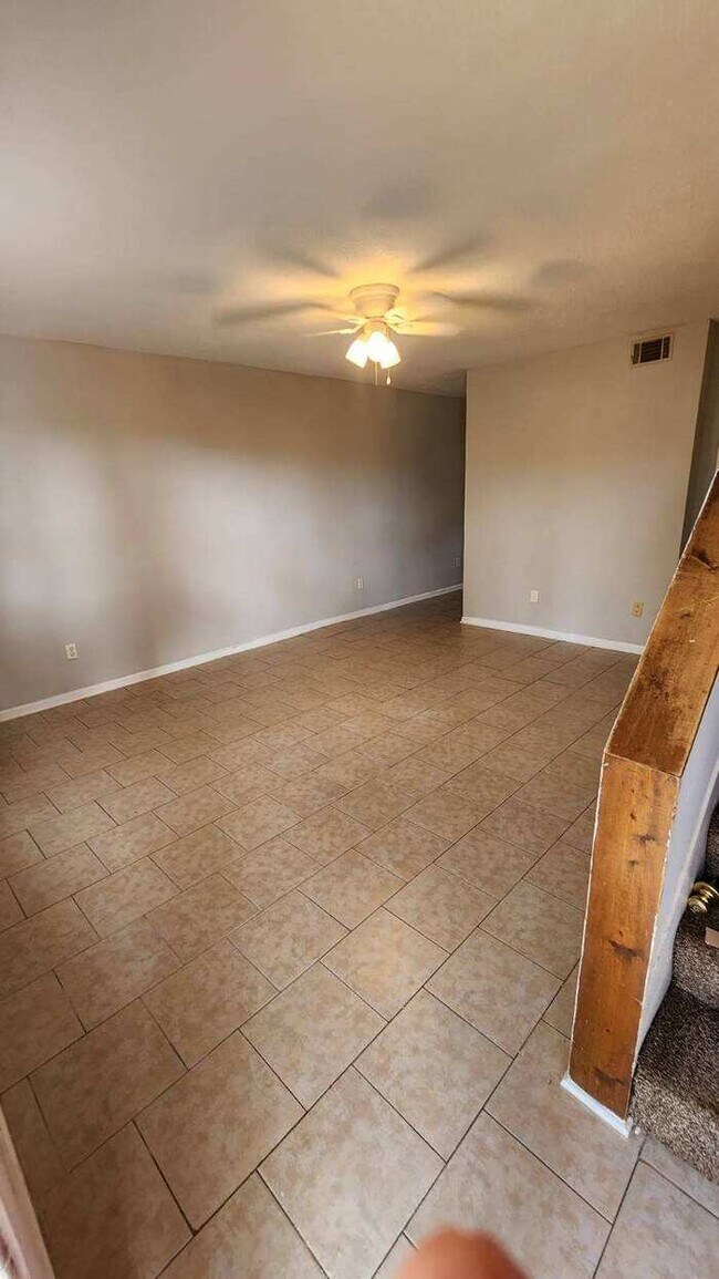 Foto del edificio - Townhouse featuring 2 bedrooms and 1 1/2 bathrooms in the heart of North Augusta!