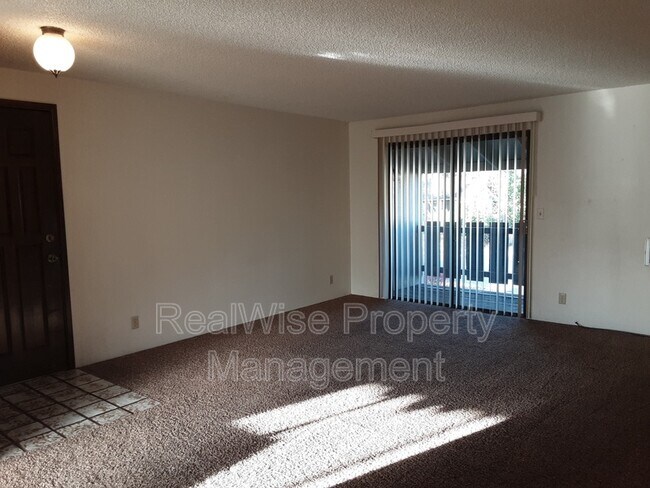 Foto del edificio - 401 NW B St