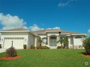 Building Photo - 6806 Huntington Hills Blvd