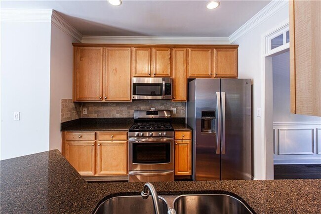 Building Photo - 110 S Columbia Dr