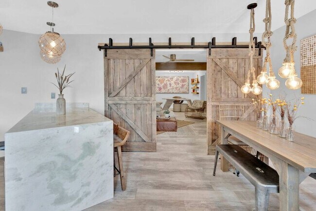 Foto del edificio - 316 Bream Ave