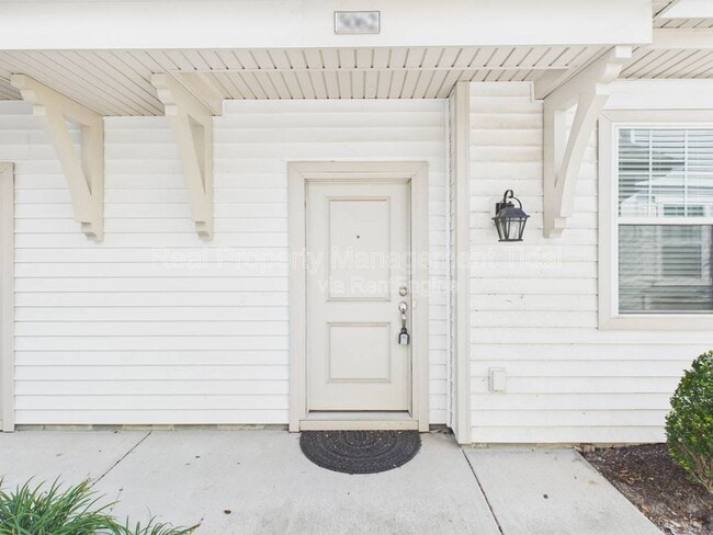 Building Photo - 5062 Hawkins Ml Wy