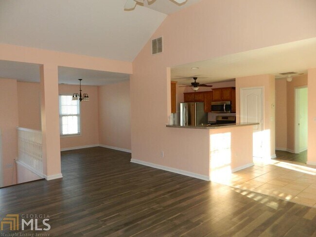 Building Photo - 295 Oakleigh Ln