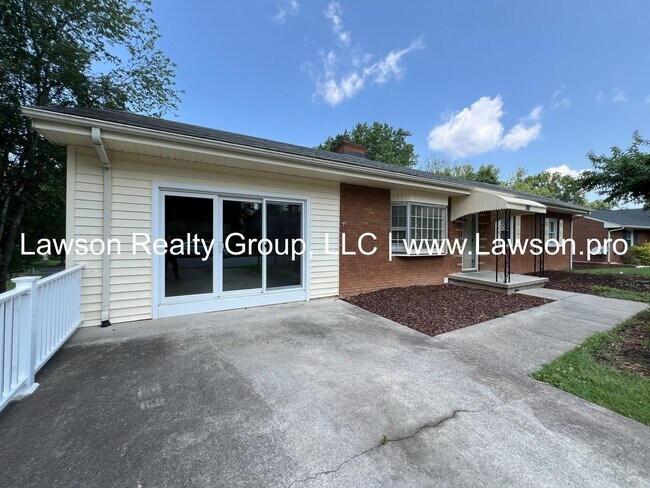 Building Photo - Spacious Ranch in North Lakes