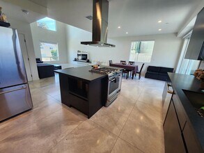 Building Photo - 417 Heidelberg Ave