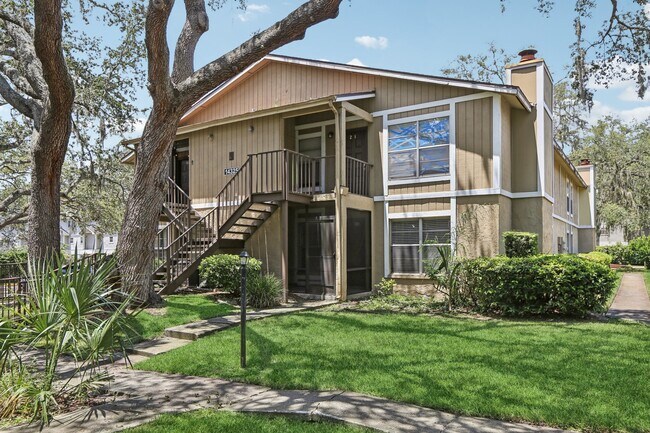 Foto del edificio - 14325 Hanging Moss Cir