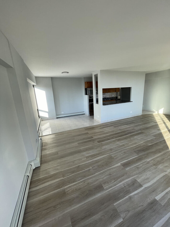 Foto del edificio - 6166 N Sheridan Rd
