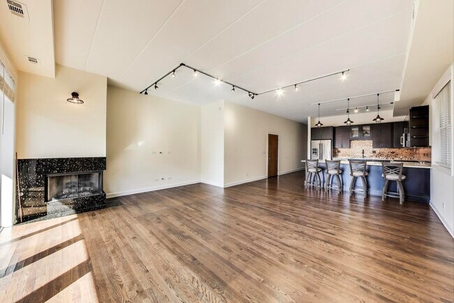 Foto del edificio - 1332 W Madison St