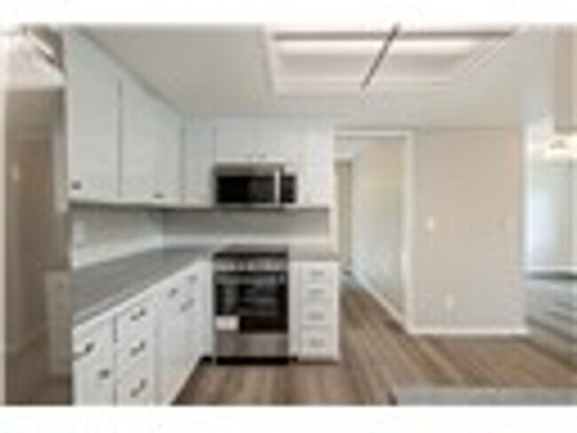 Building Photo - 3BR 2Bath Rambler in Renton Highlands for ...