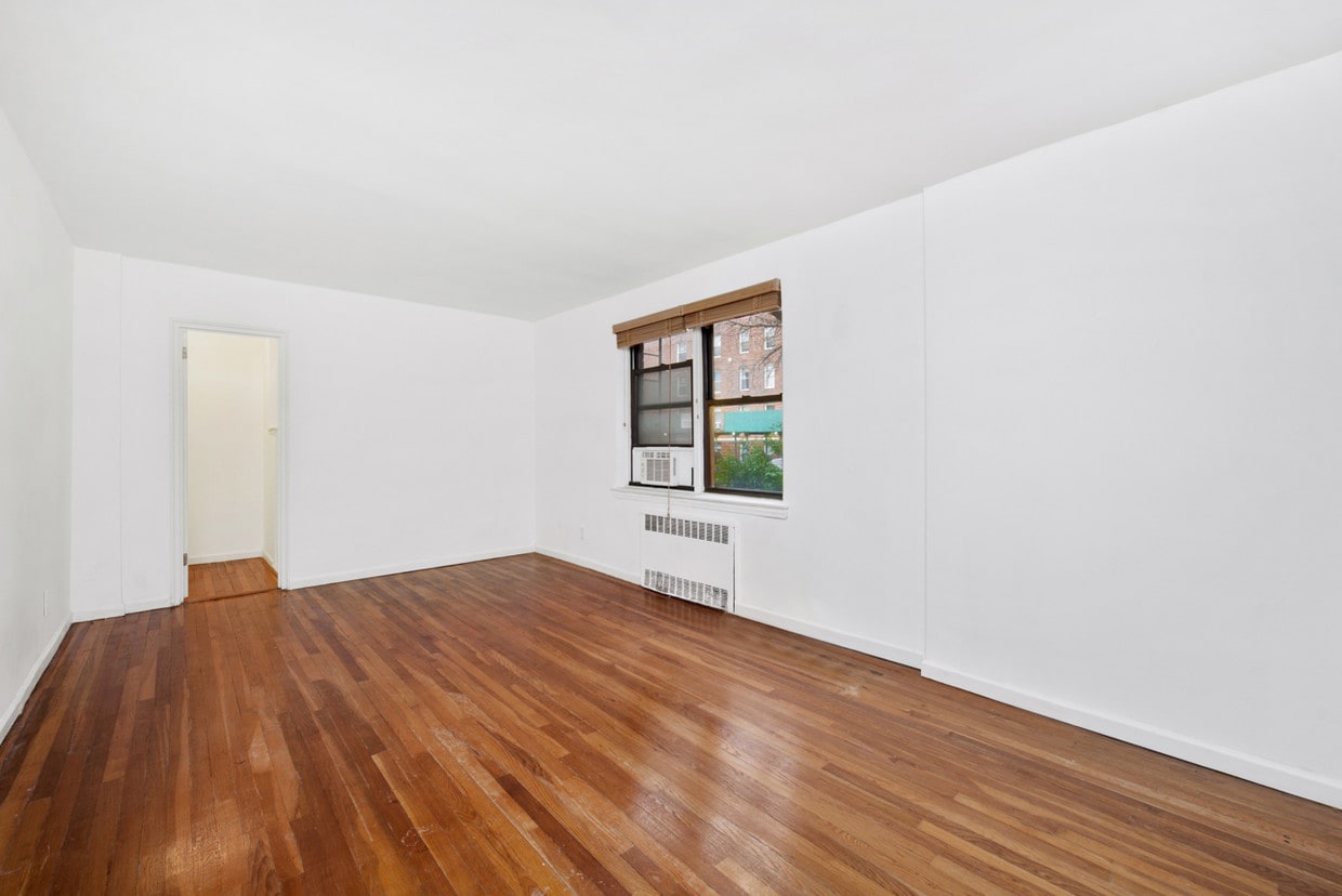 Building Photo - 145 72nd St