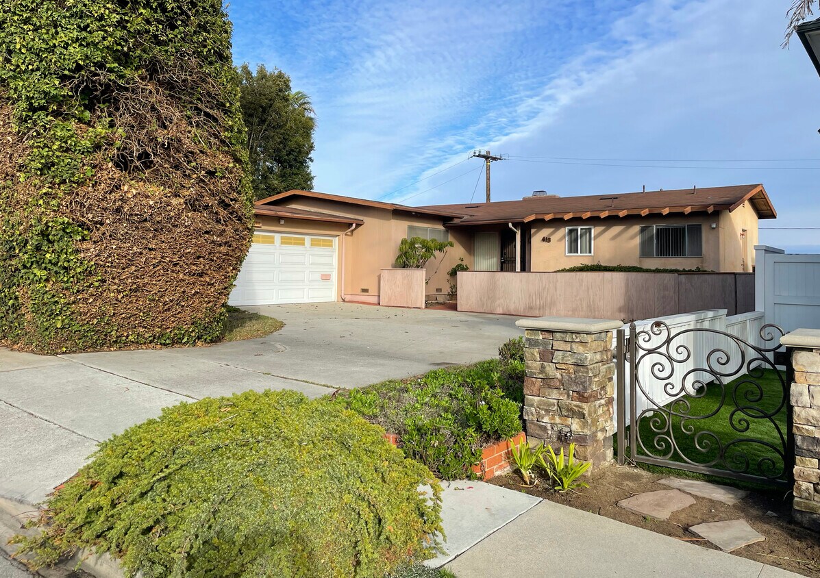 Primary Photo - 418 Altura Way