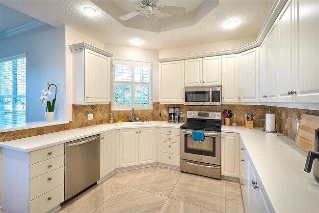 Foto del edificio - 5264 Bouchard Cir