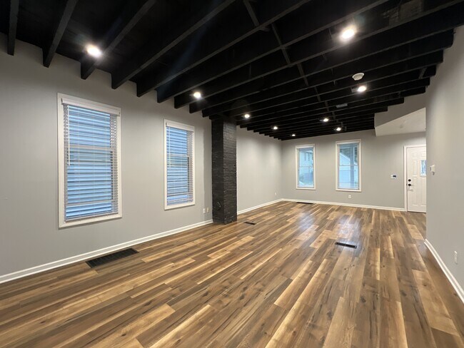 Foto del edificio - 2738 Jackson St