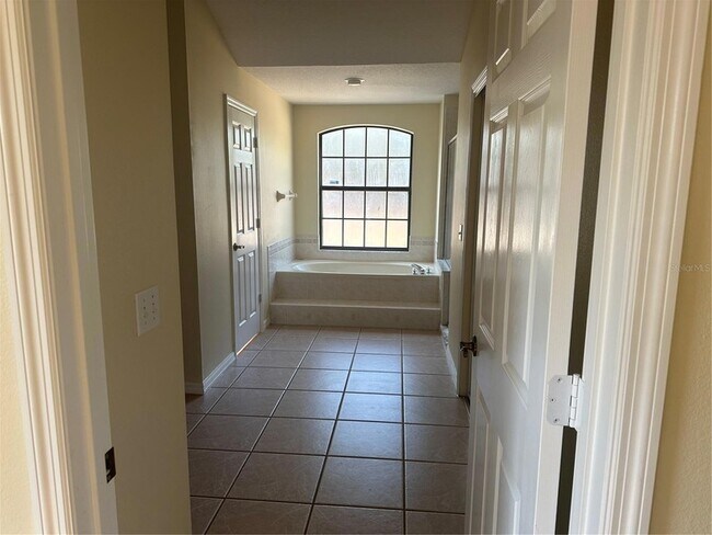 Foto del edificio - 2988 Howland Blvd