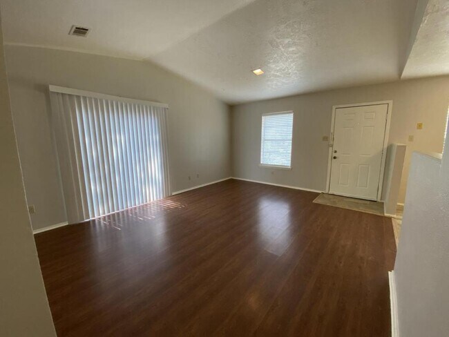 Building Photo - 2835 Forest Bend